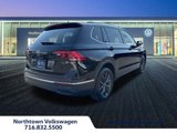 Certified 2022 Volkswagen Tiguan SE w/ Panoramic Sunroof Package image 3