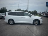 Used 2024 Chrysler Voyager LX image 5