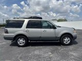 Used 2005 Ford Expedition XLT image 4