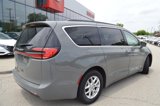 Used 2022 Chrysler Pacifica Touring-L image 5