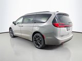 New 2025 Chrysler Pacifica Limited image 5