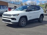 New 2025 Jeep Compass Limited image 3
