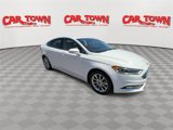 Used 2017 Ford Fusion SE image 2
