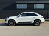 Certified 2024 Porsche Macan image 2