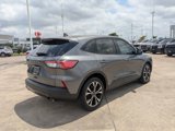 Used 2022 Ford Escape SE w/ SE Sport Appearance Package image 3