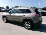 Used 2019 Jeep Cherokee Latitude w/ Popular Appearance Group image 3