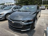 Used 2017 Chevrolet Malibu LT image 2