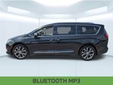 Used 2017 Chrysler Pacifica Limited image 2