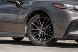 Used 2021 Toyota Camry SE image 2