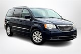 Used 2014 Chrysler Town & Country Touring image 3