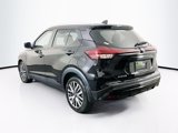 Used 2023 Nissan Kicks SV image 5