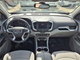 Used 2022 GMC Terrain SLE image 3