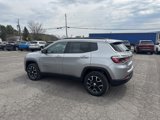Used 2022 Jeep Compass Latitude image 4