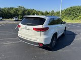 Used 2018 Toyota Highlander XLE image 3