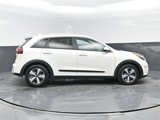 Used 2017 Kia Niro LX image 3