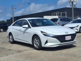 Used 2021 Hyundai Elantra SE image 2