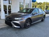 Used 2022 Toyota Camry SE image 2