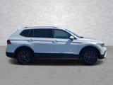 Used 2023 Volkswagen Tiguan SE image 2