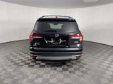 Used 2019 Honda Pilot Touring image 4