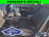 Used 2022 Nissan Kicks SV image 4