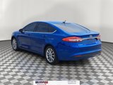 Used 2017 Ford Fusion SE image 3