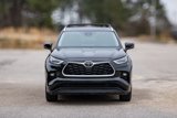 Used 2021 Toyota Highlander XLE image 2