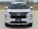 Used 2022 Mitsubishi Outlander SE image 2