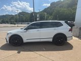 Used 2022 Volkswagen Tiguan SE R-Line image 4