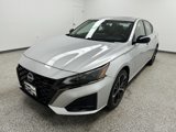 Used 2023 Nissan Altima 2.5 SR w/ SR Premium Package image 5