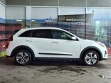 Used 2022 Kia Niro EX image 4