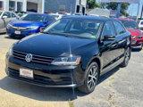 Used 2017 Volkswagen Jetta SE image 2