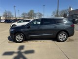 Used 2020 Buick Enclave Essence image 2