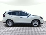 Used 2018 Nissan Rogue SV image 3