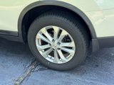 Used 2015 Nissan Rogue SV w/ SV Moonroof Package image 5