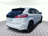 Used 2023 Ford Edge SE w/ Black Appearance Package image 3