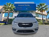 New 2025 Chrysler Pacifica Select image 3