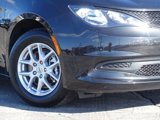 Certified 2022 Chrysler Voyager LX image 3
