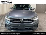 Used 2022 Volkswagen Tiguan SE w/ Panoramic Sunroof Package image 2
