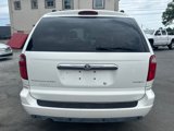 Used 2005 Chrysler Town & Country Touring image 4