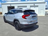 Used 2021 GMC Terrain SLT w/ Elevation Edition image 5