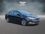 Used 2018 Ford Focus SE w/ SE Appearance Package image 3