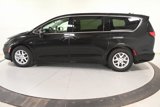 Used 2023 Chrysler Pacifica Touring-L image 4