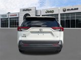 Used 2019 Toyota RAV4 LE image 4