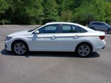 Certified 2024 Volkswagen Jetta SE image 2