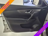 Used 2016 Nissan Rogue SV image 5