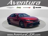 Used 2021 Toyota Camry SE image 1