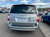 Used 2014 Chrysler Town & Country Touring image 4