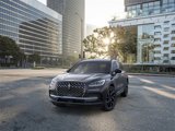 New 2025 Lincoln Corsair Reserve w/ Towing Package image 2