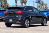 Used 2022 Kia Niro EX image 4
