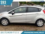 Used 2013 Ford Fiesta SE image 2